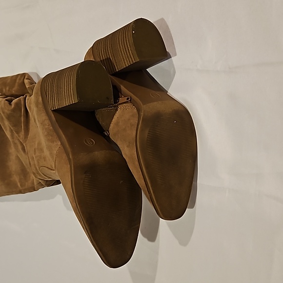 Universal Thread tall boots sz 9 - Picture 4 of 9